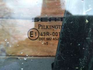 Стекло двери передней левой Seat Leon 1 2005г.  - Фото 2