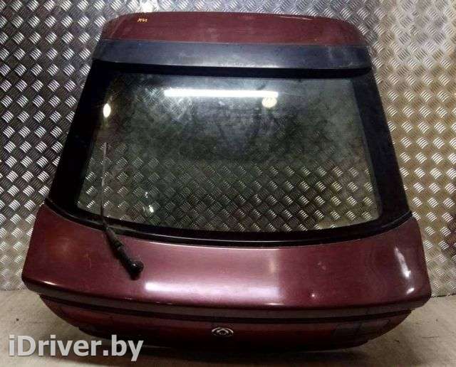 стекло заднее Mazda 323 F 1996г.  - Фото 1