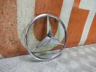 эмблема Mercedes CLA c117 2016г. A0008173200, 01:07 - Фото 2