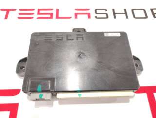 1045490-10-D Блок управления двери к Tesla model X Арт 9892139