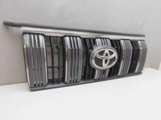 Решетка радиатора Toyota Land Cruiser 200 2010г.  - Фото 2