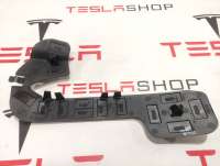 1089447-00-B Кронштейн крепления фары противотуманной левой к Tesla model 3 Арт 9926680