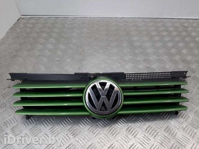 Решетка радиатора Volkswagen Bora 2002г. 1J5853655C - Фото 1