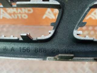 накладка решетки радиатора Mercedes GLA X156 2017г. A1568882400 - Фото 7