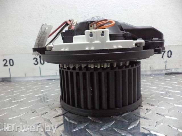 Вентилятор отопителя (моторчик печки) BMW 3 F80 2013г. 9276112 - Фото 1