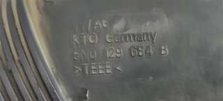 Патрубок (трубопровод, шланг) Volkswagen Tiguan 1 2013г. 5N0129684B - Фото 2