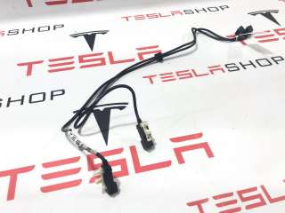 1004815-08-B Провод USB к Tesla model S Арт 9917392