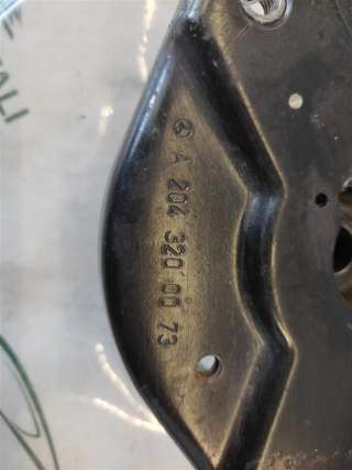 Опора переднего амортизатора Mercedes C W204 2009г. A2043200073 - Фото 2