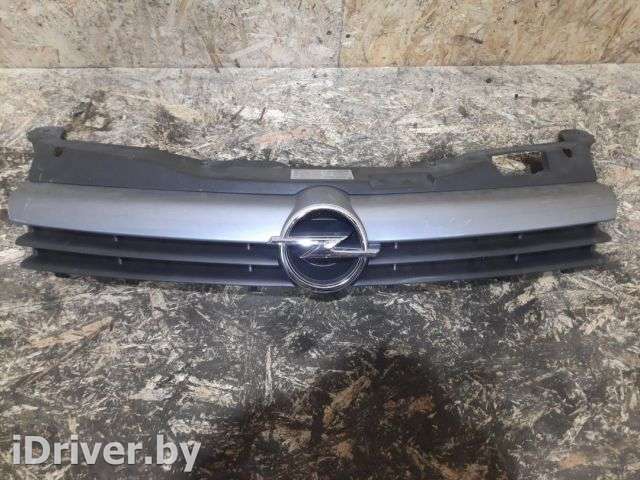 Заглушка (решетка) в бампер Opel Insignia 1 2013г.  - Фото 1