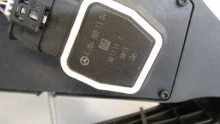 Педаль газа Mercedes GLK X204 2012г. A2043001304 - Фото 3
