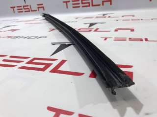 уплотнитель Tesla model X 2017г. 1032179-00-C,1483693-00-A - Фото 3