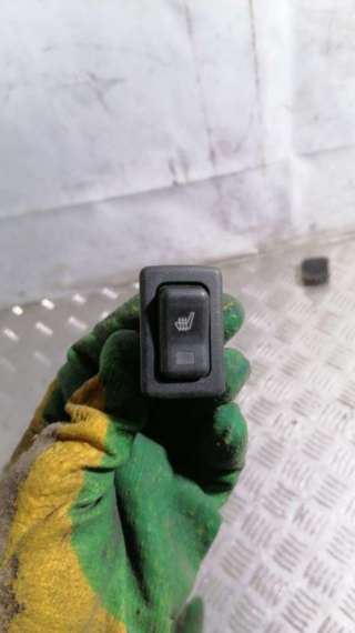 Кнопка подогрева сидений Mazda 6 1 2004г.  - Фото 5