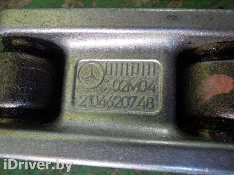 Рулевой карданчик Mercedes E W211 2004г.   - Фото 2