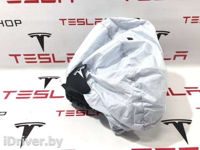 Подушка безопасности водителя Tesla model 3  1508347-00-C - Фото 1