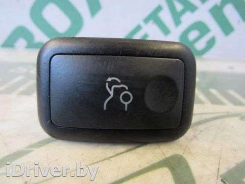 Кнопка открывания багажника Mercedes C W204 2012г. A2048707051 - Фото 1
